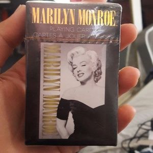 Marilyn monroe playing cards